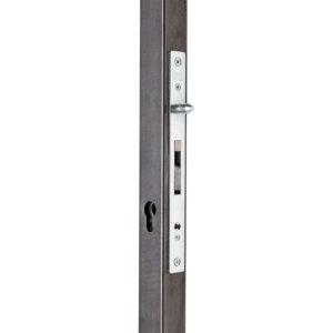 Słupek 40x40x1,5x1500 mm z kasetą i zamkiem hakowym H40